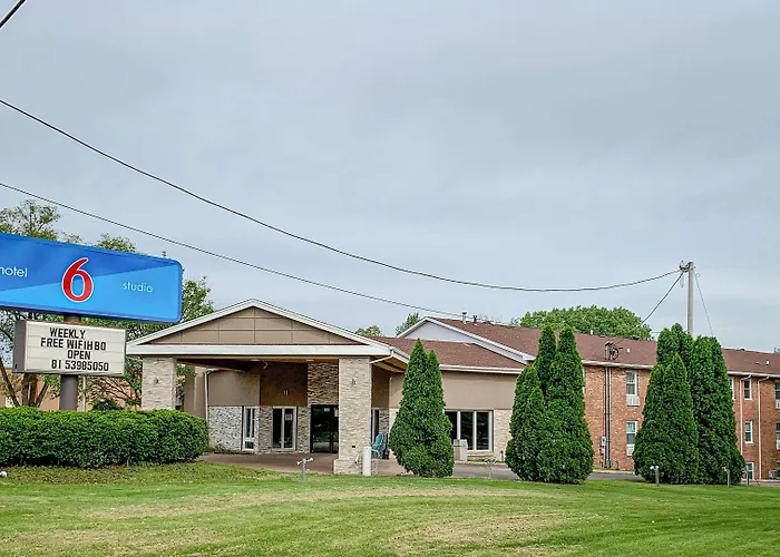 6 Rockford, Il
