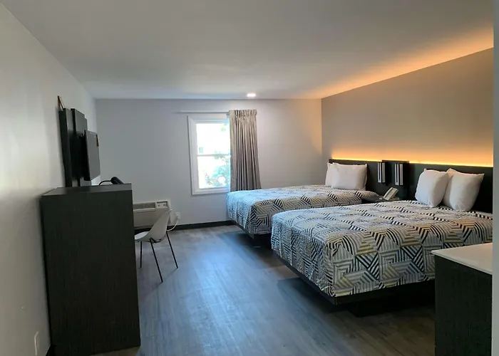 6 Rockford, Il 4*