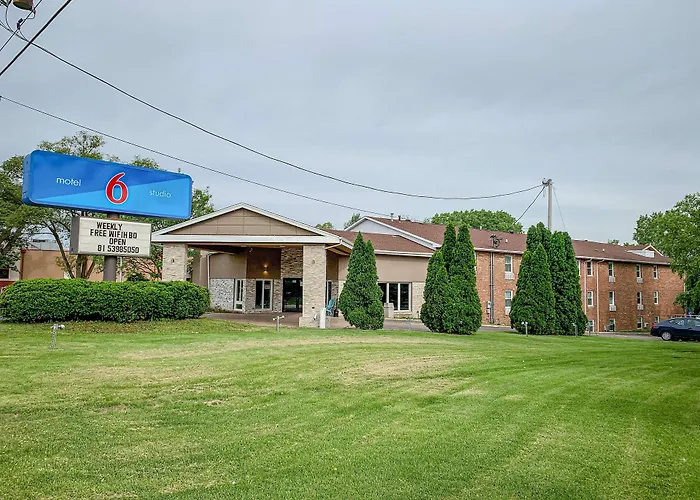 6 Rockford, Il